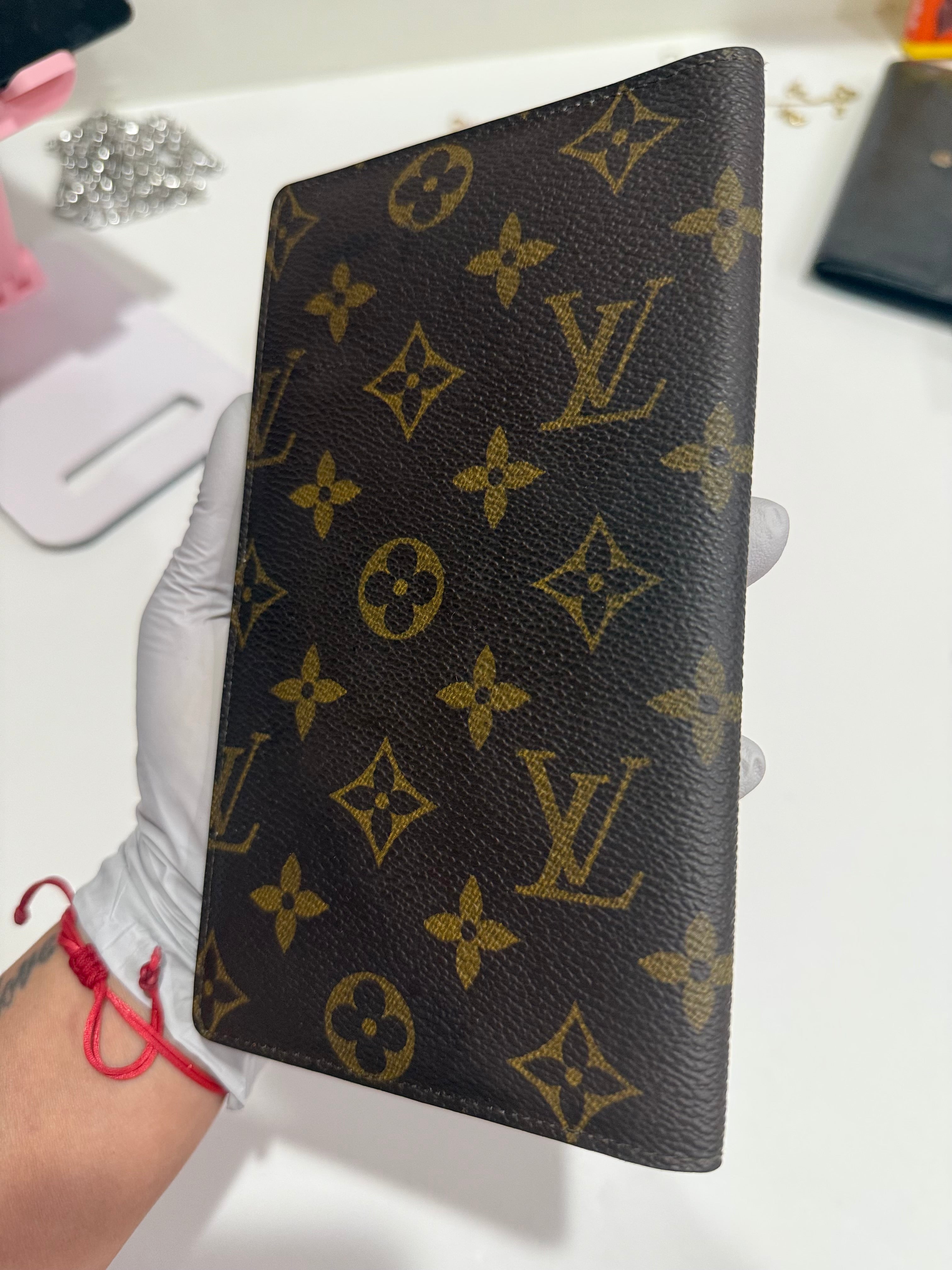 Louis Vuitton Monogram Cardholder