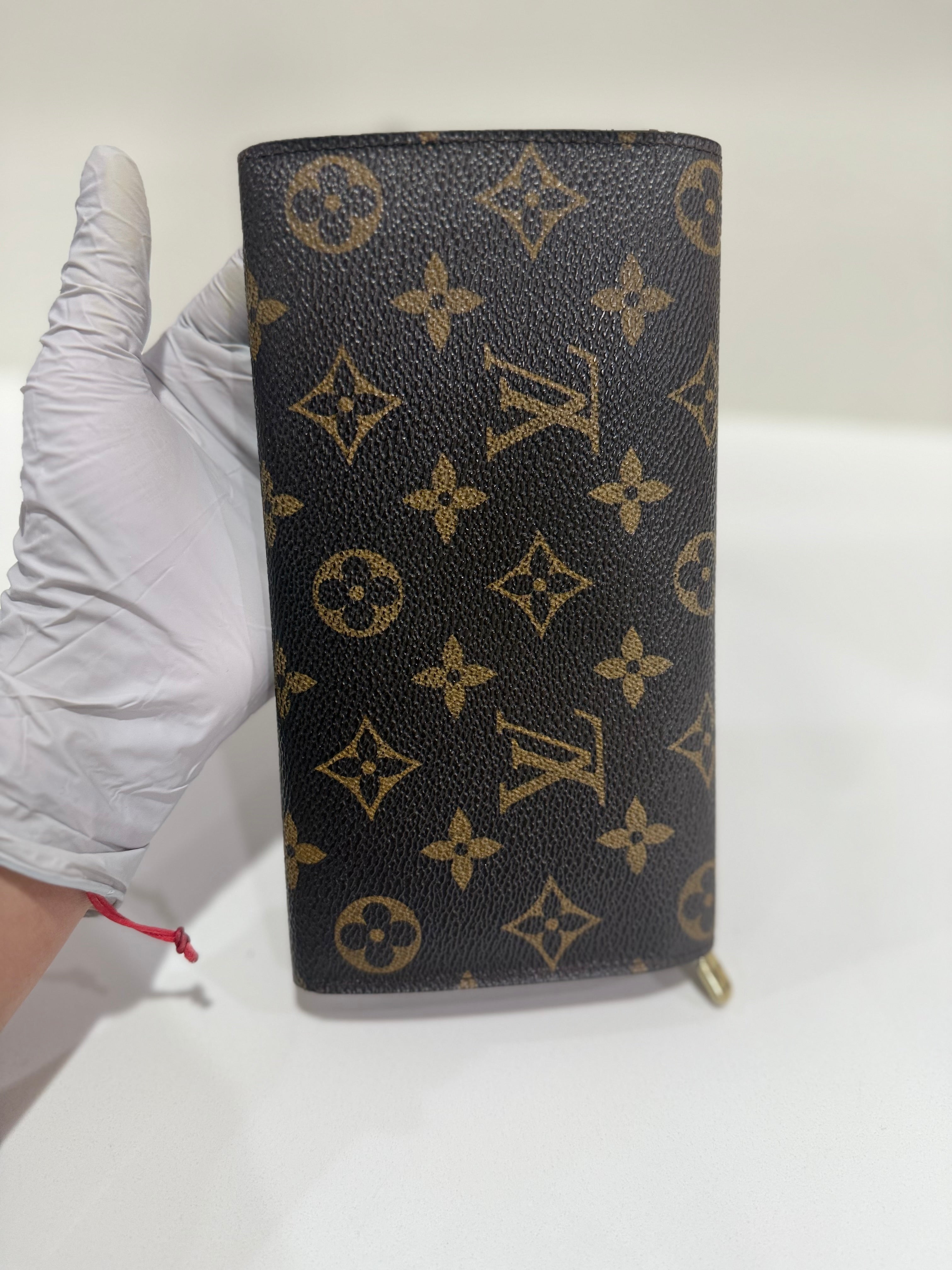 Louis Vuitton Sarah Wallet